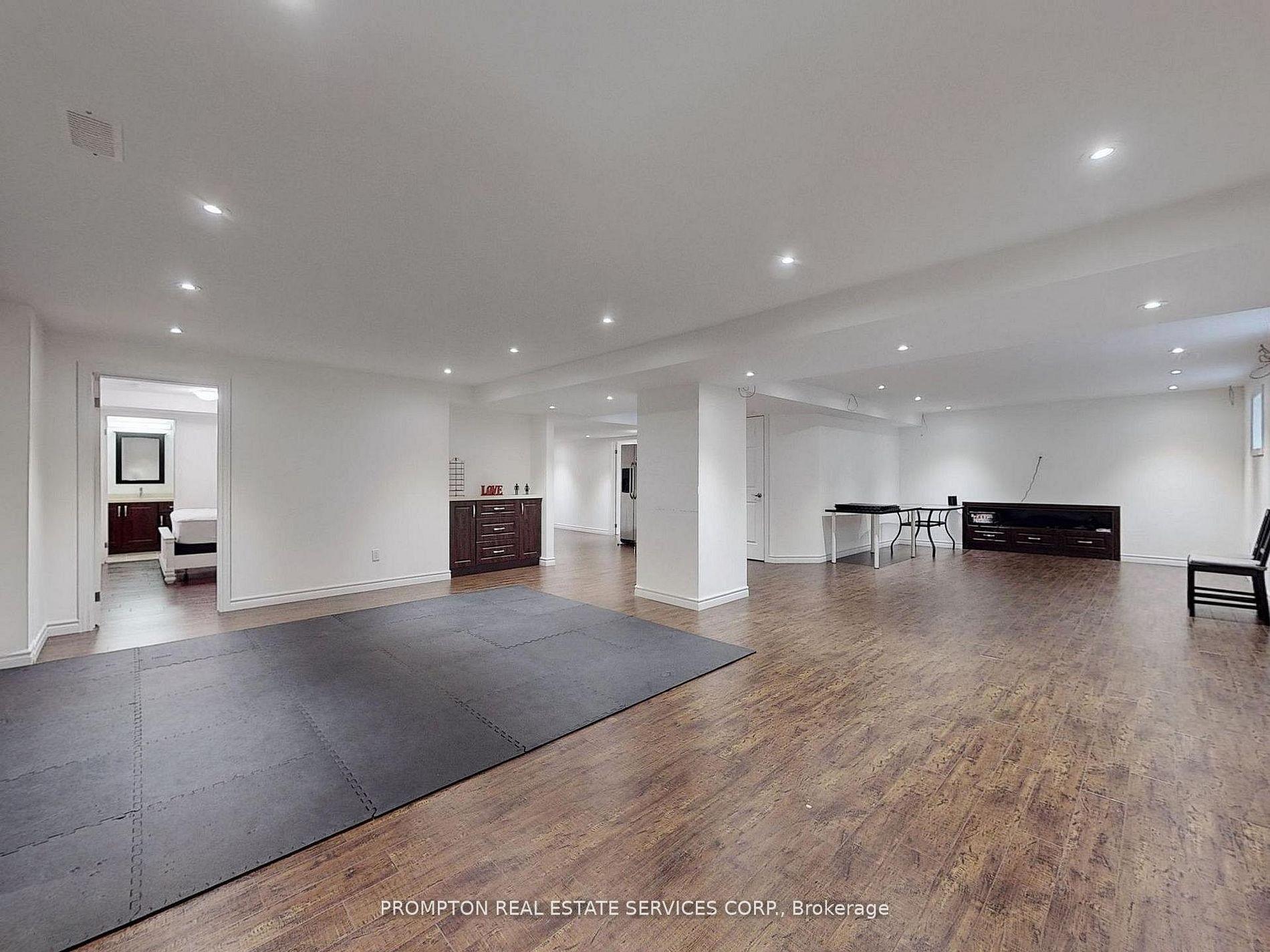 Photo 39 of 18 Bridleford Court, Markham, Markville — HOMEH