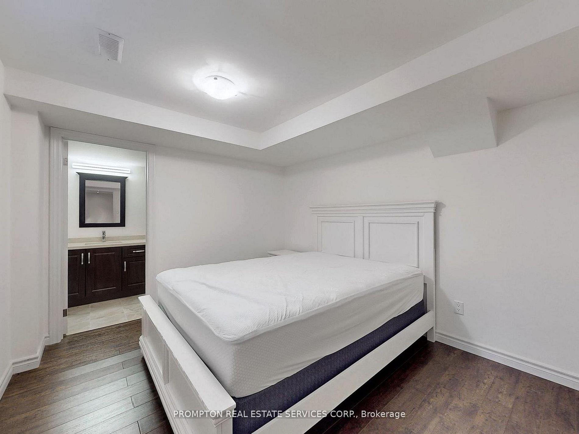 Photo 42 of 18 Bridleford Court, Markham, Markville — HOMEH