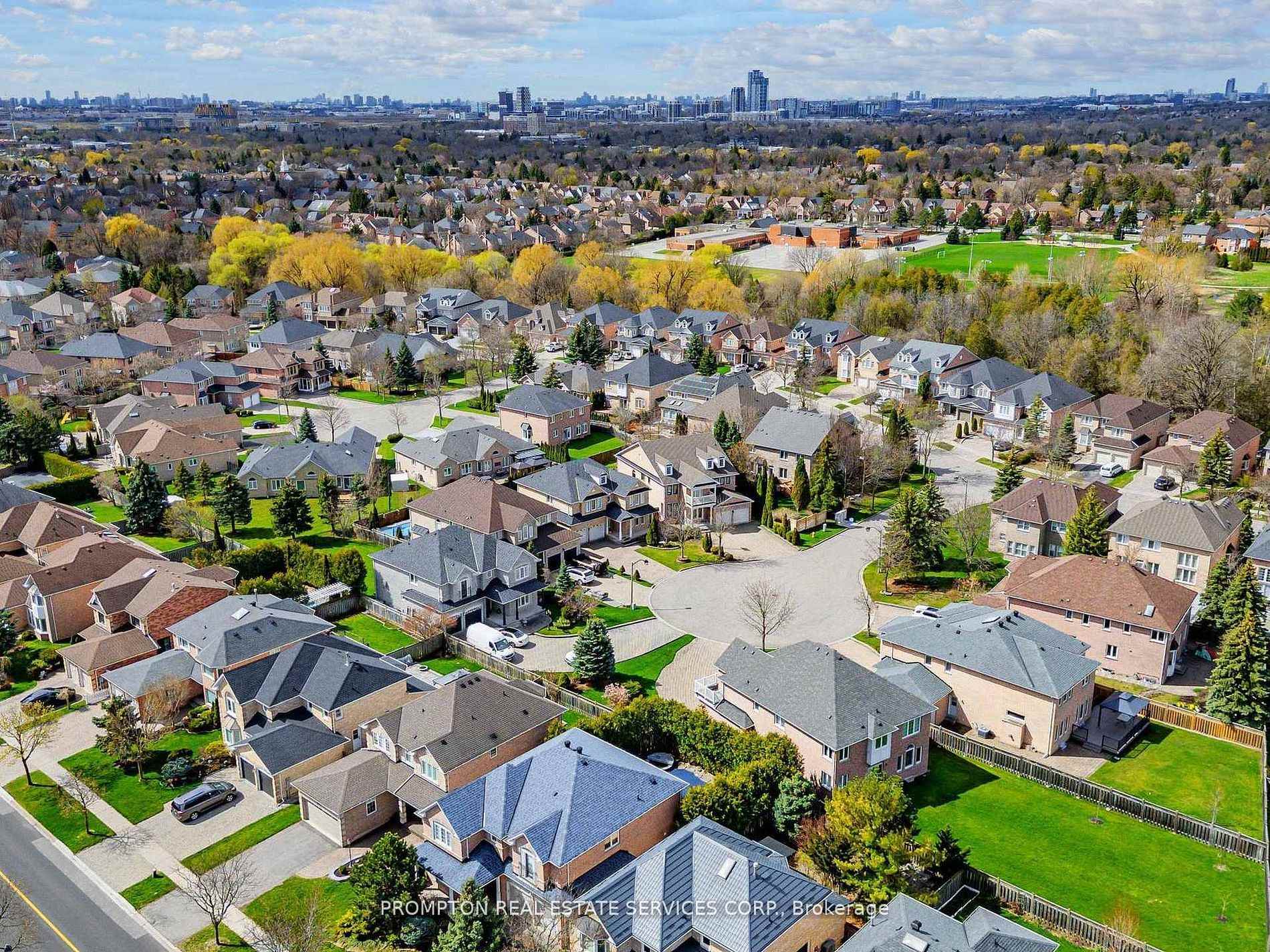 Photo 50 of 18 Bridleford Court, Markham, Markville — HOMEH