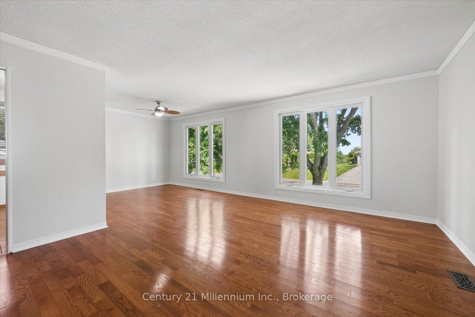 Photo 7 of 2293 Webb Street, Innisfil, Stroud — HOMEH