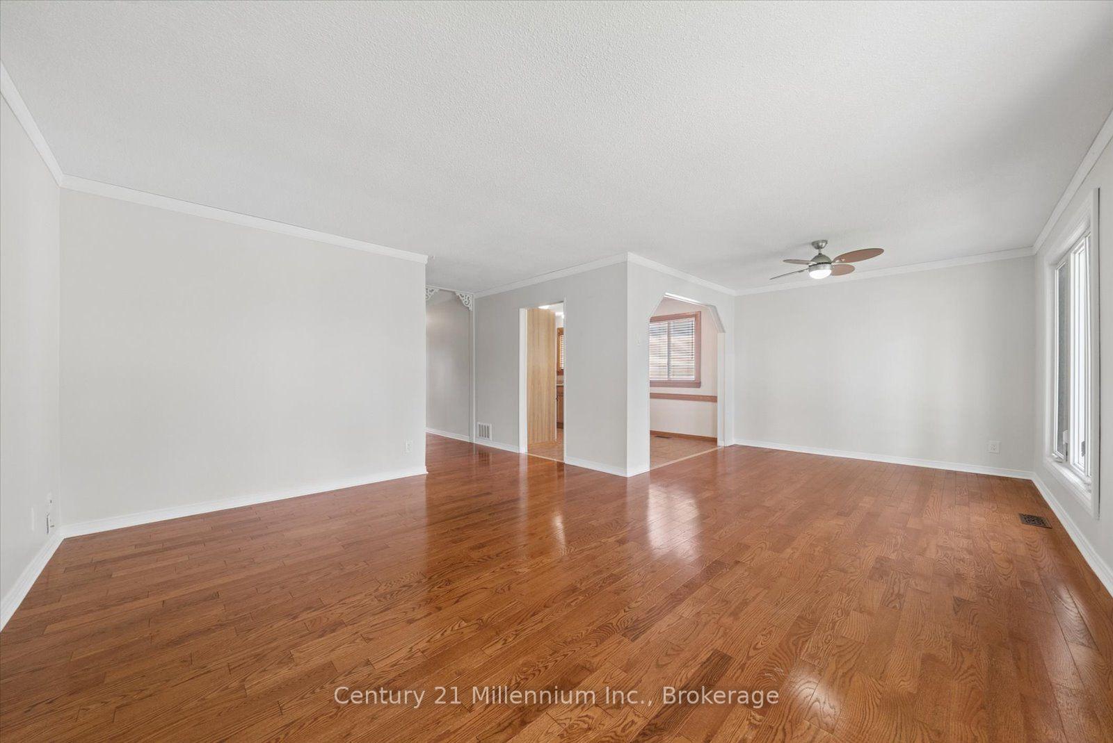 Photo 8 of 2293 Webb Street, Innisfil, Stroud — HOMEH