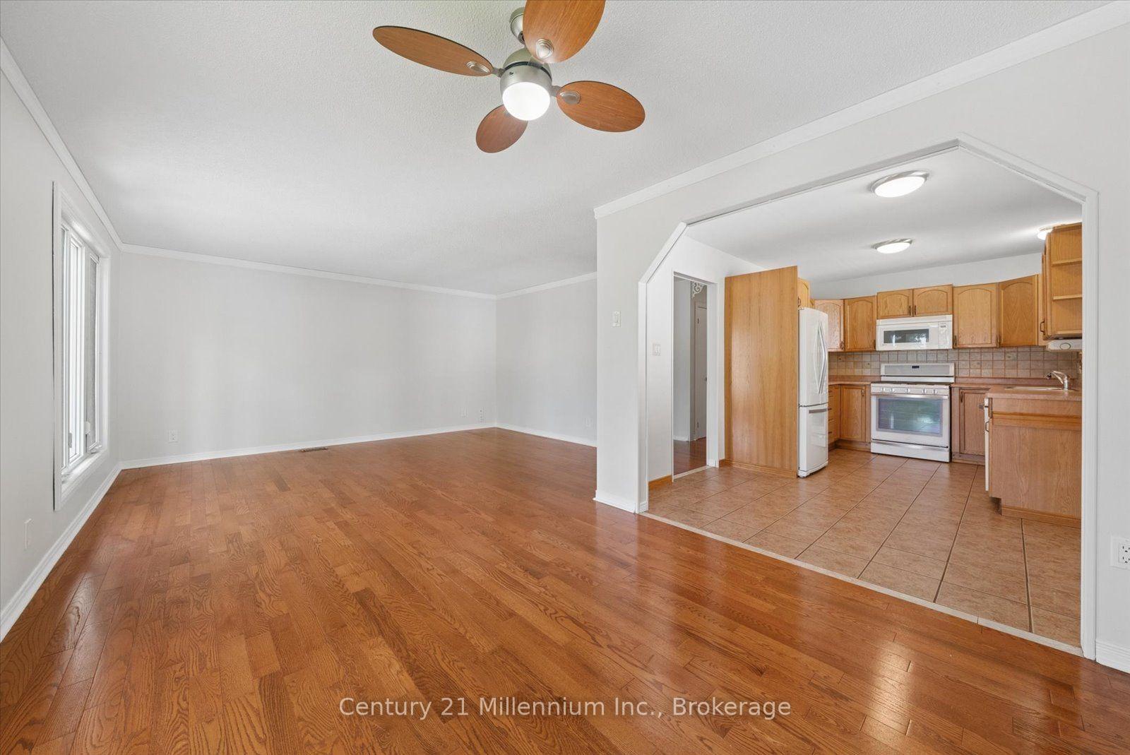 Photo 10 of 2293 Webb Street, Innisfil, Stroud — HOMEH