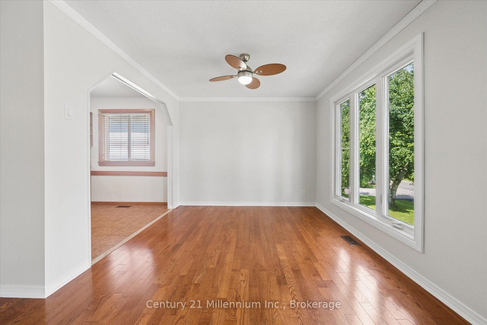 Photo 11 of 2293 Webb Street, Innisfil, Stroud — HOMEH