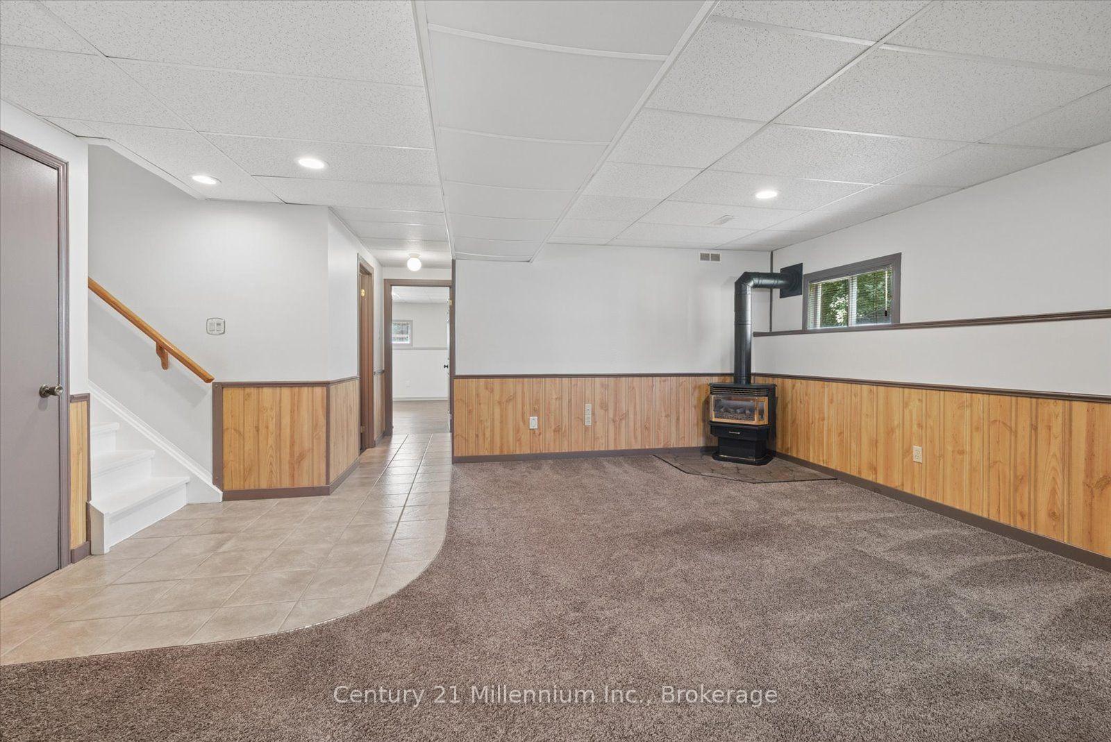 Photo 28 of 2293 Webb Street, Innisfil, Stroud — HOMEH