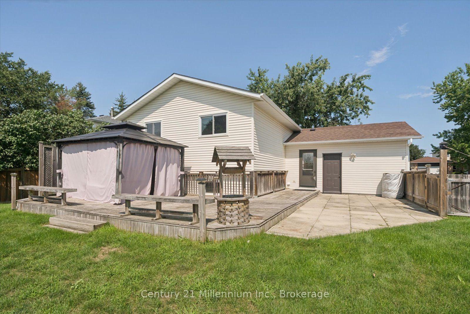 Photo 37 of 2293 Webb Street, Innisfil, Stroud — HOMEH