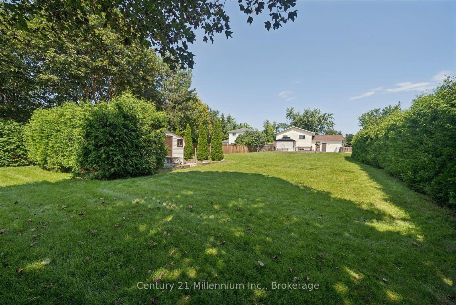 Photo 38 of 2293 Webb Street, Innisfil, Stroud — HOMEH