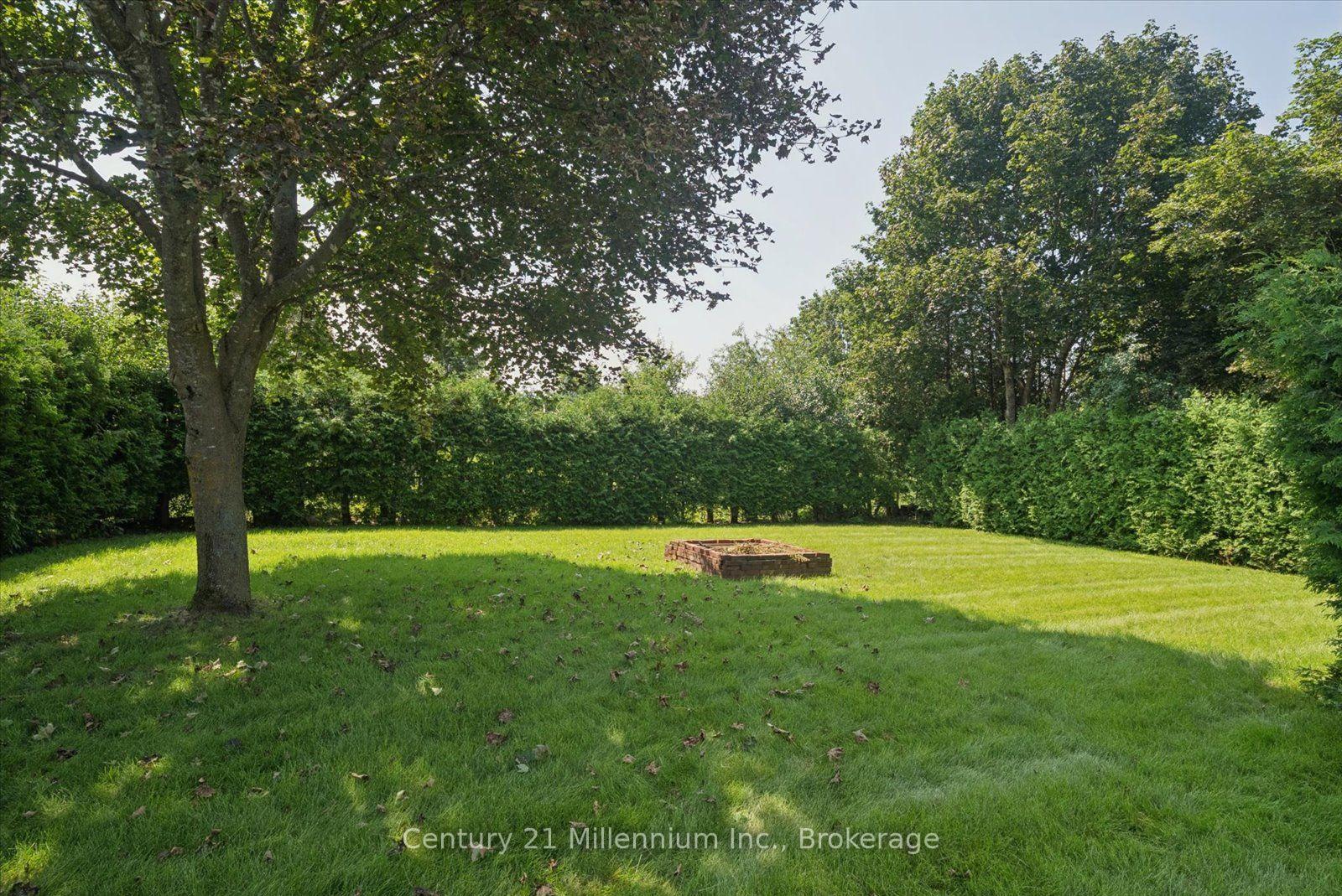 Photo 39 of 2293 Webb Street, Innisfil, Stroud — HOMEH