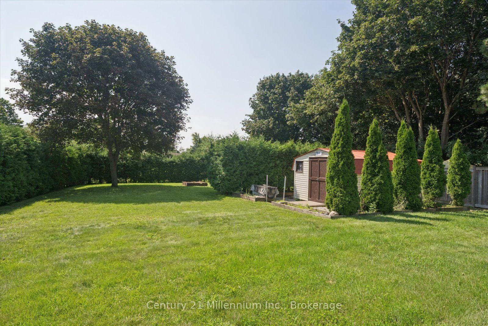 Photo 42 of 2293 Webb Street, Innisfil, Stroud — HOMEH