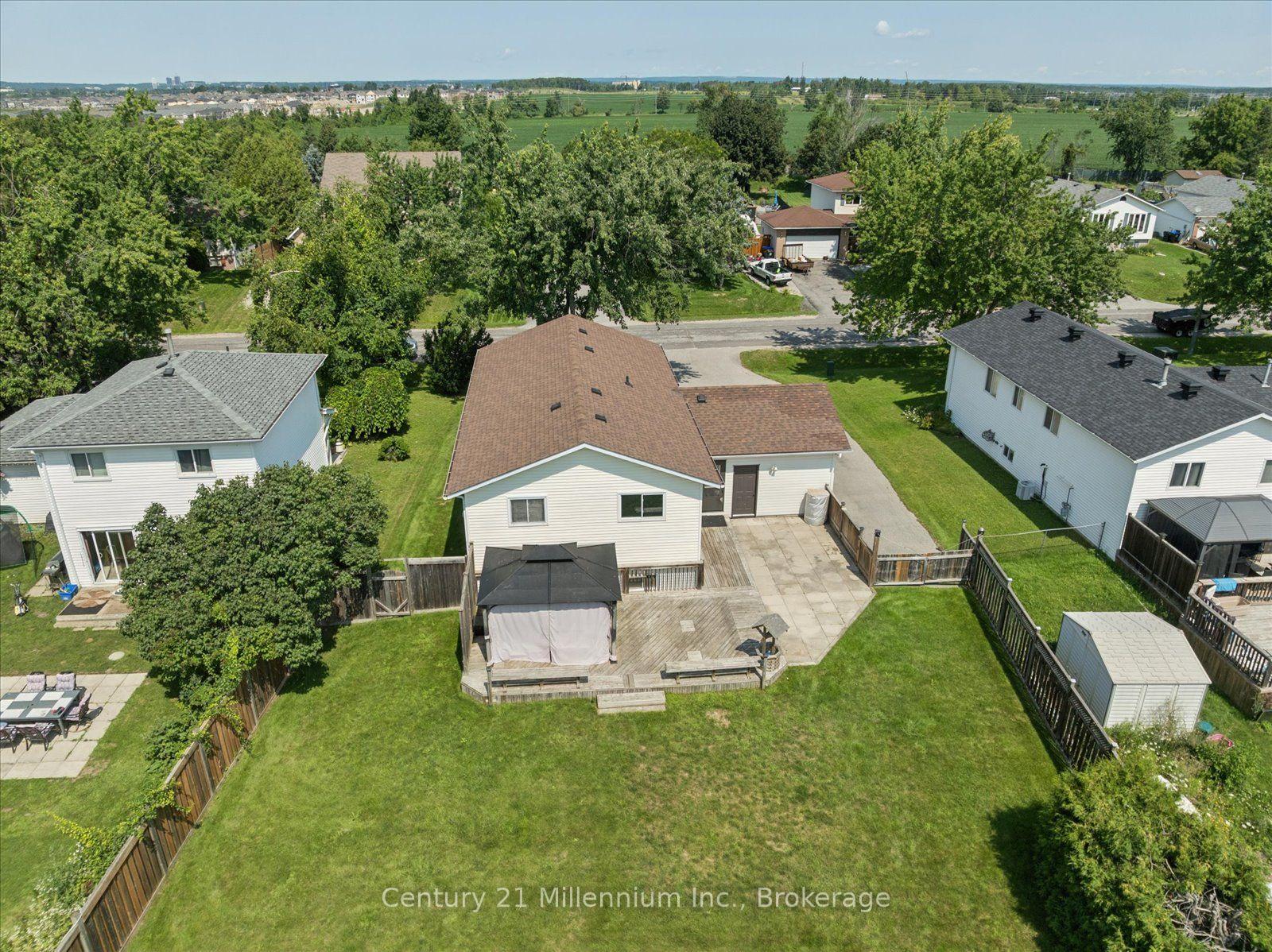 Photo 43 of 2293 Webb Street, Innisfil, Stroud — HOMEH