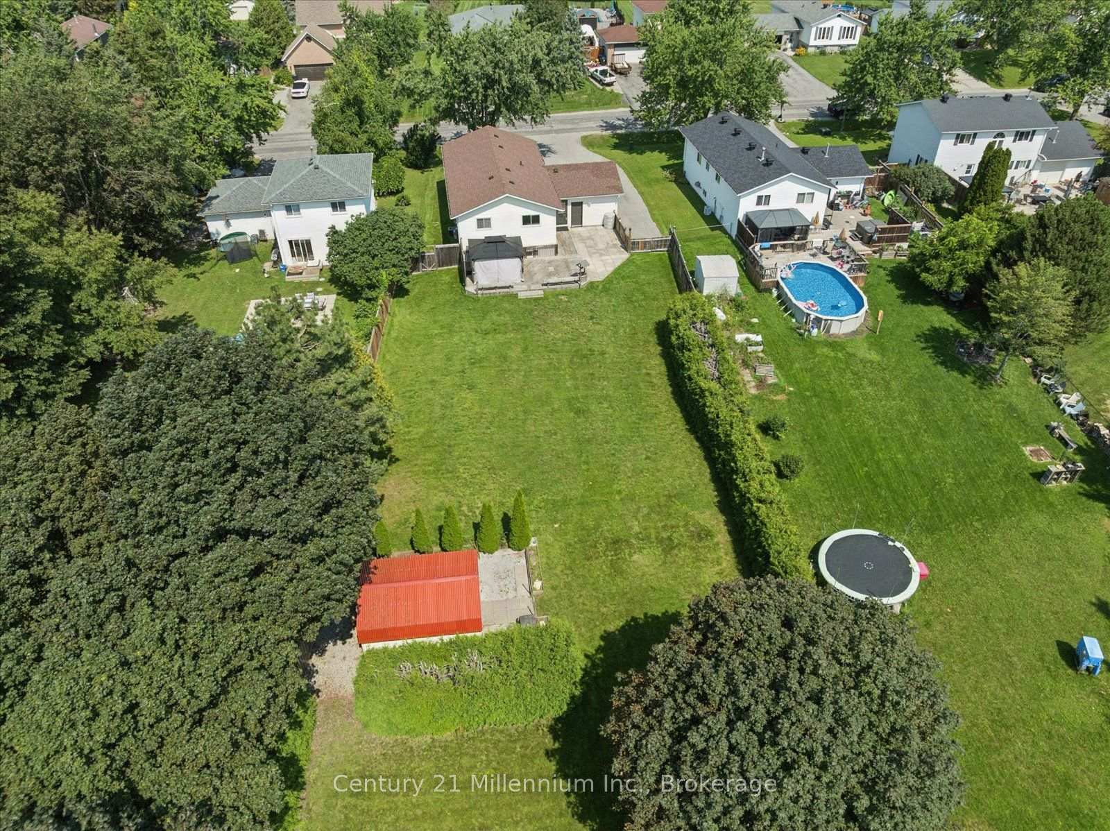 Photo 45 of 2293 Webb Street, Innisfil, Stroud — HOMEH