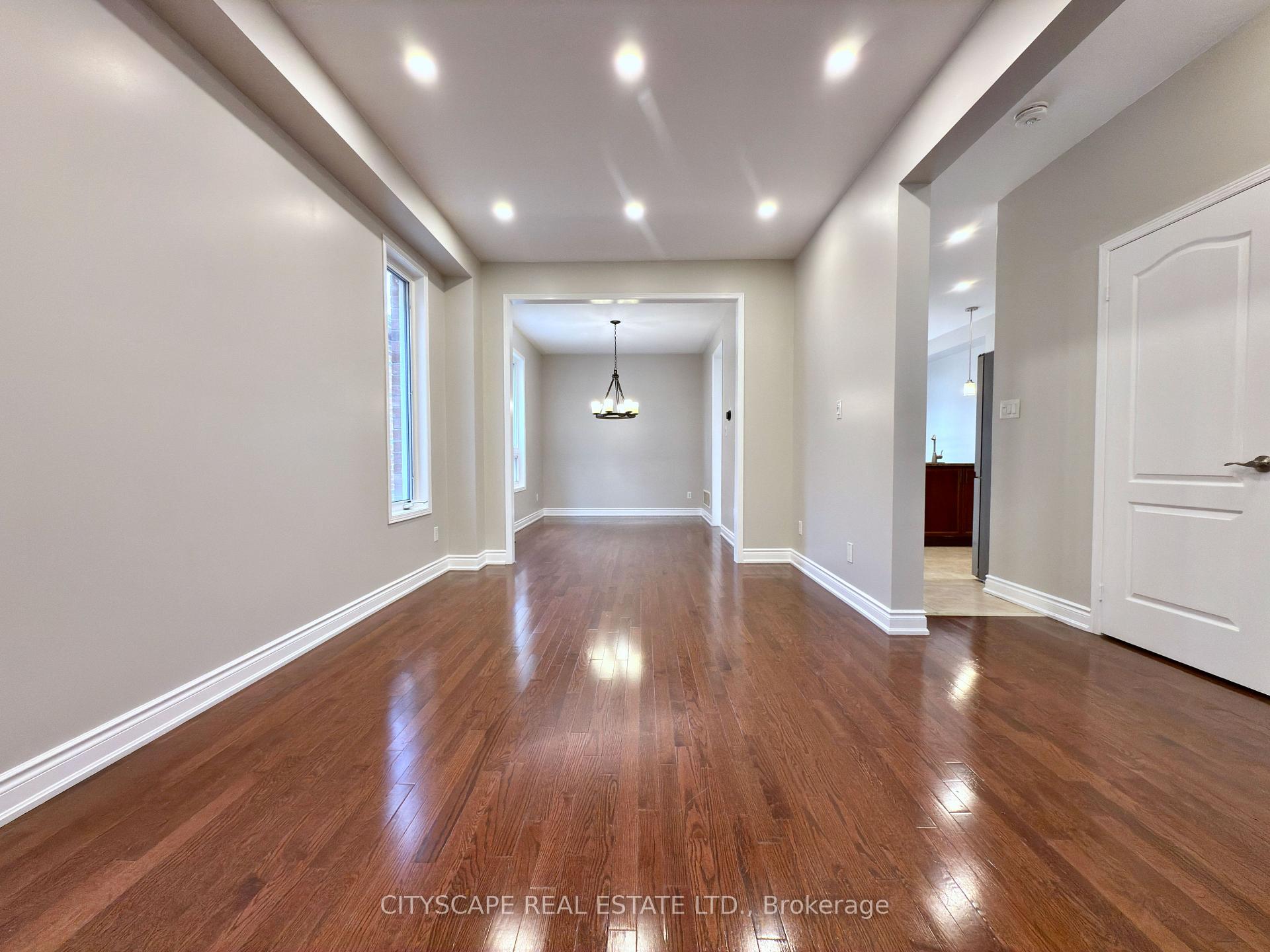 Photo 4 of 5409 Bestview Way, Mississauga, Churchill Meadows — HOMEH