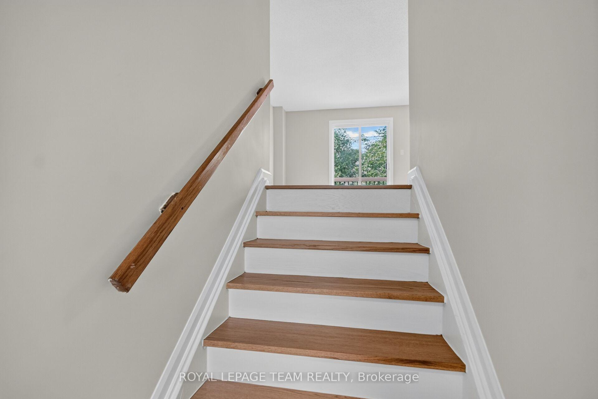 Photo 7 of 85 Glen Park Drive, Ottawa, Blackburn Hamlet (South) — HOMEH