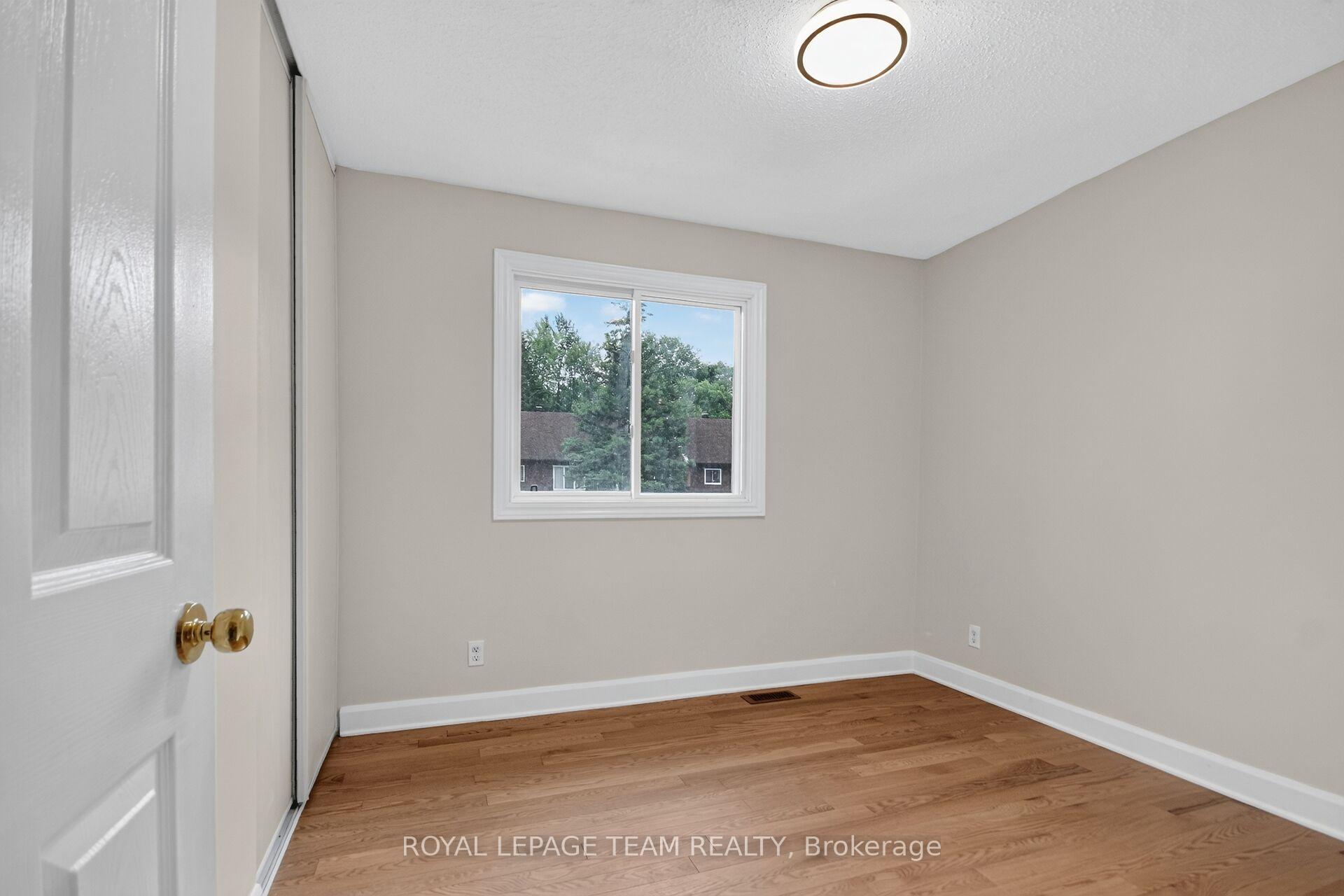 Photo 32 of 85 Glen Park Drive, Ottawa, Blackburn Hamlet (South) — HOMEH