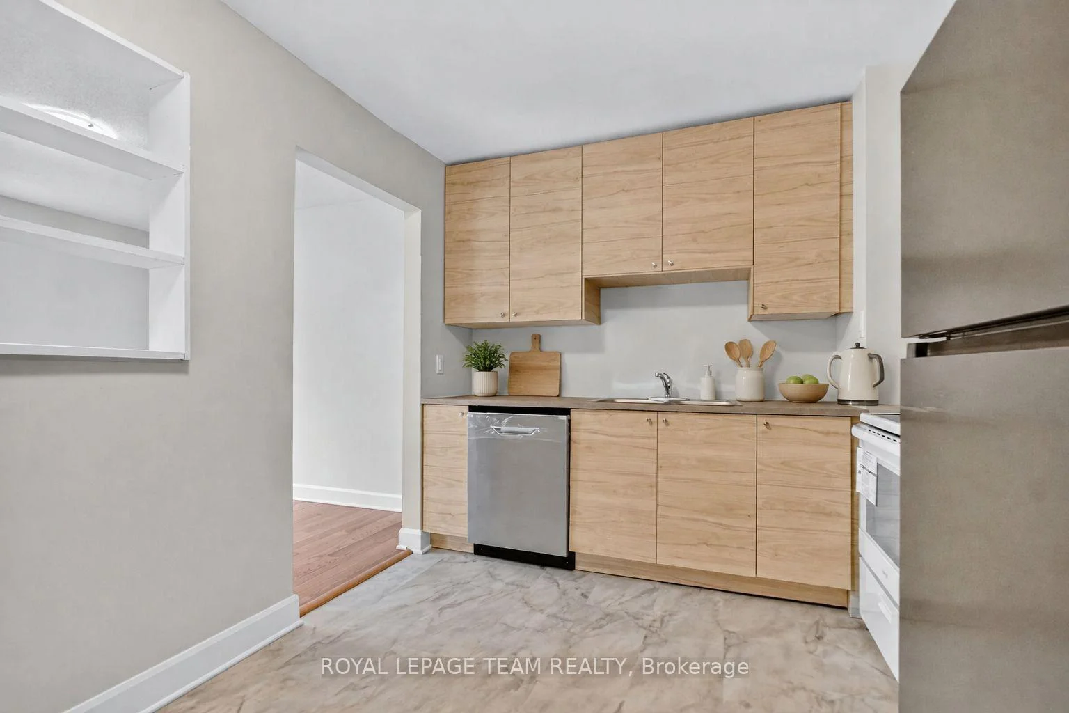 Photo 27 of 85 Glen Park Drive, Ottawa, Blackburn Hamlet (South) — HOMEH