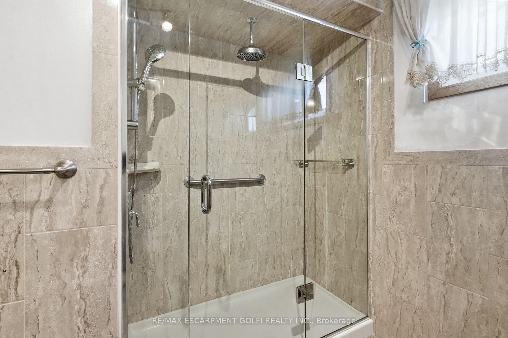 Photo 15 of 948 Stone Church Road E, Hamilton, Quinndale — HOMEH