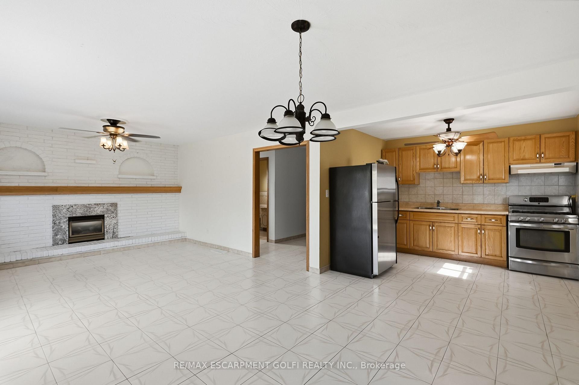 Photo 24 of 948 Stone Church Road E, Hamilton, Quinndale — HOMEH