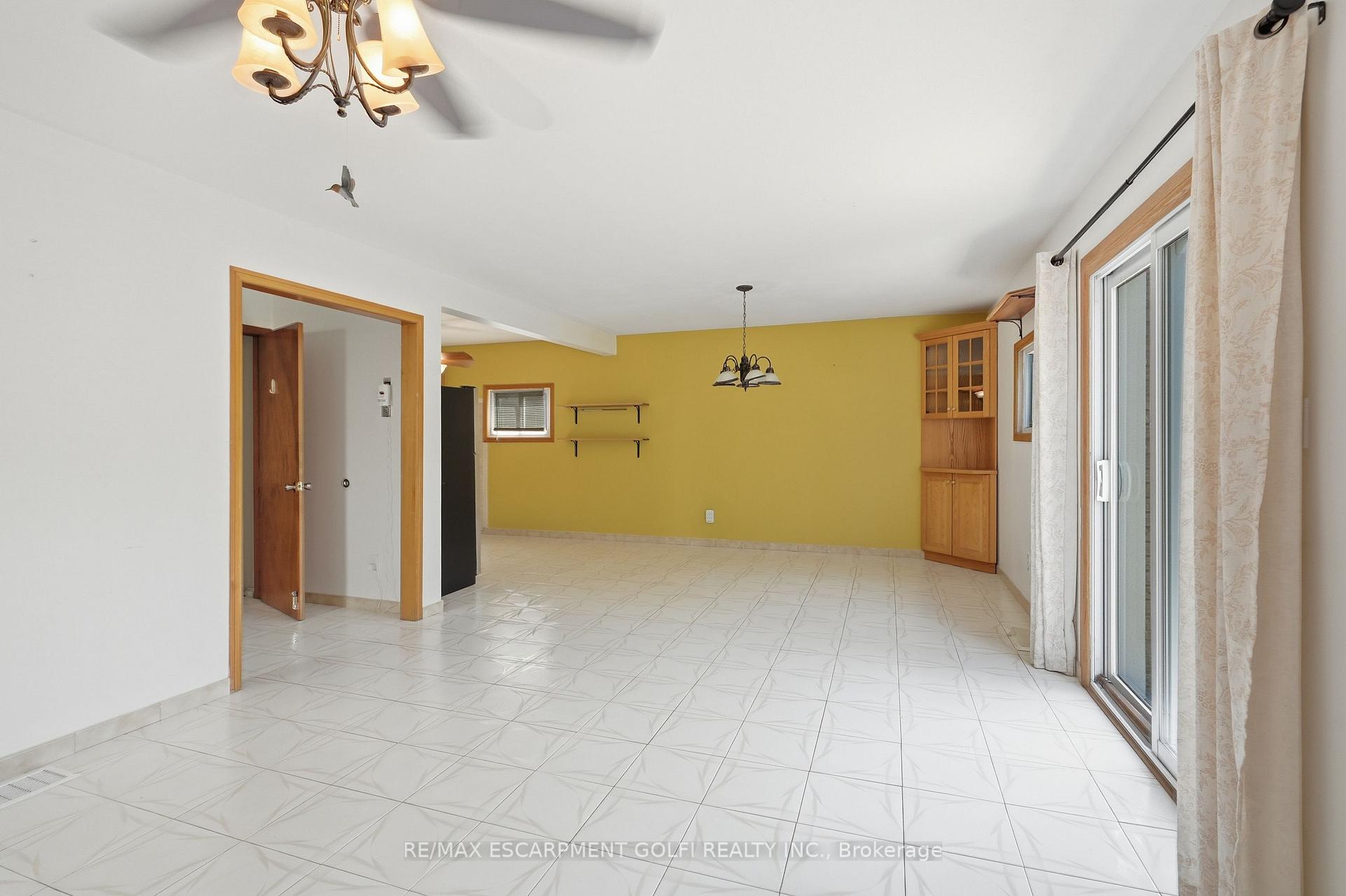 Photo 26 of 948 Stone Church Road E, Hamilton, Quinndale — HOMEH