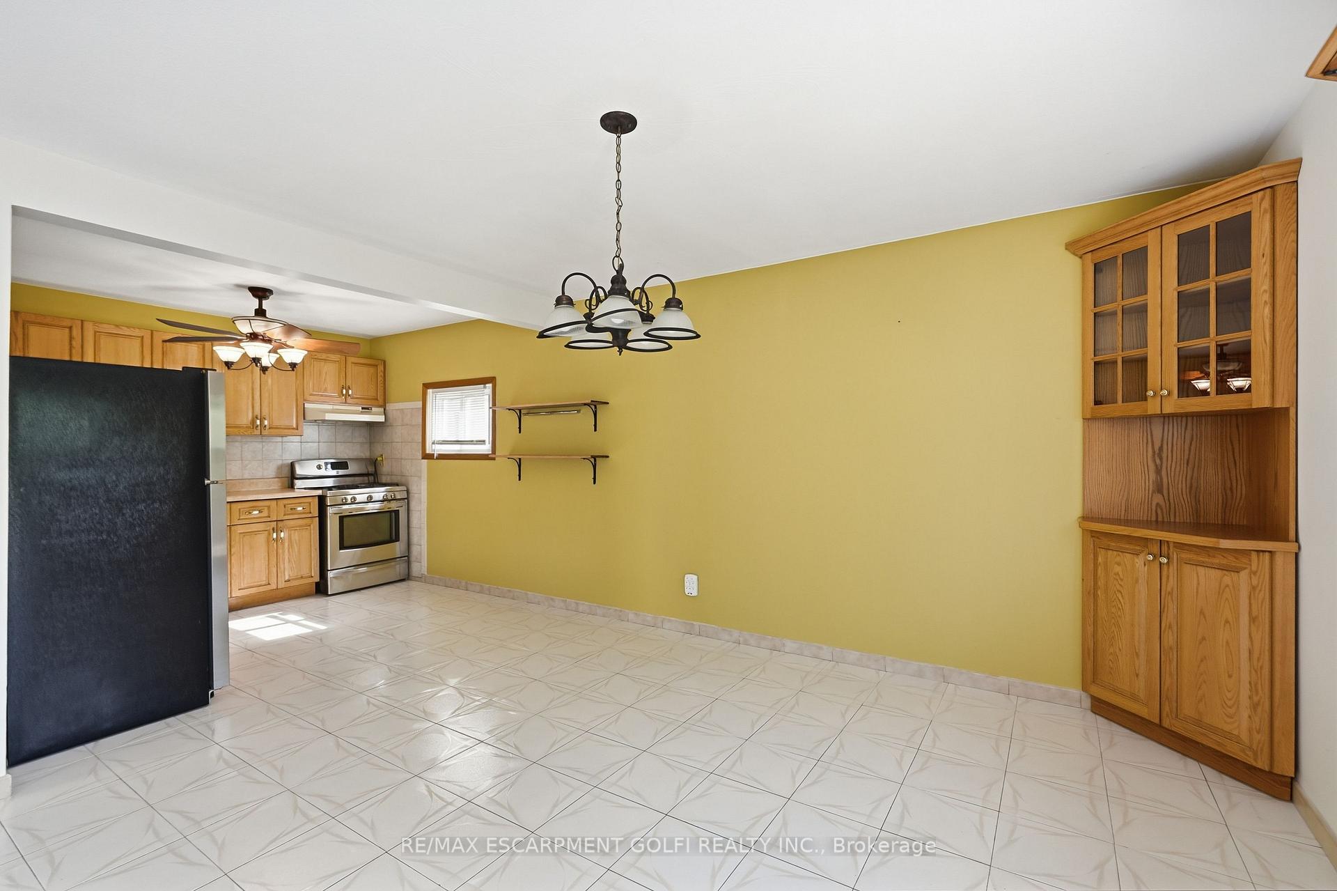 Photo 27 of 948 Stone Church Road E, Hamilton, Quinndale — HOMEH