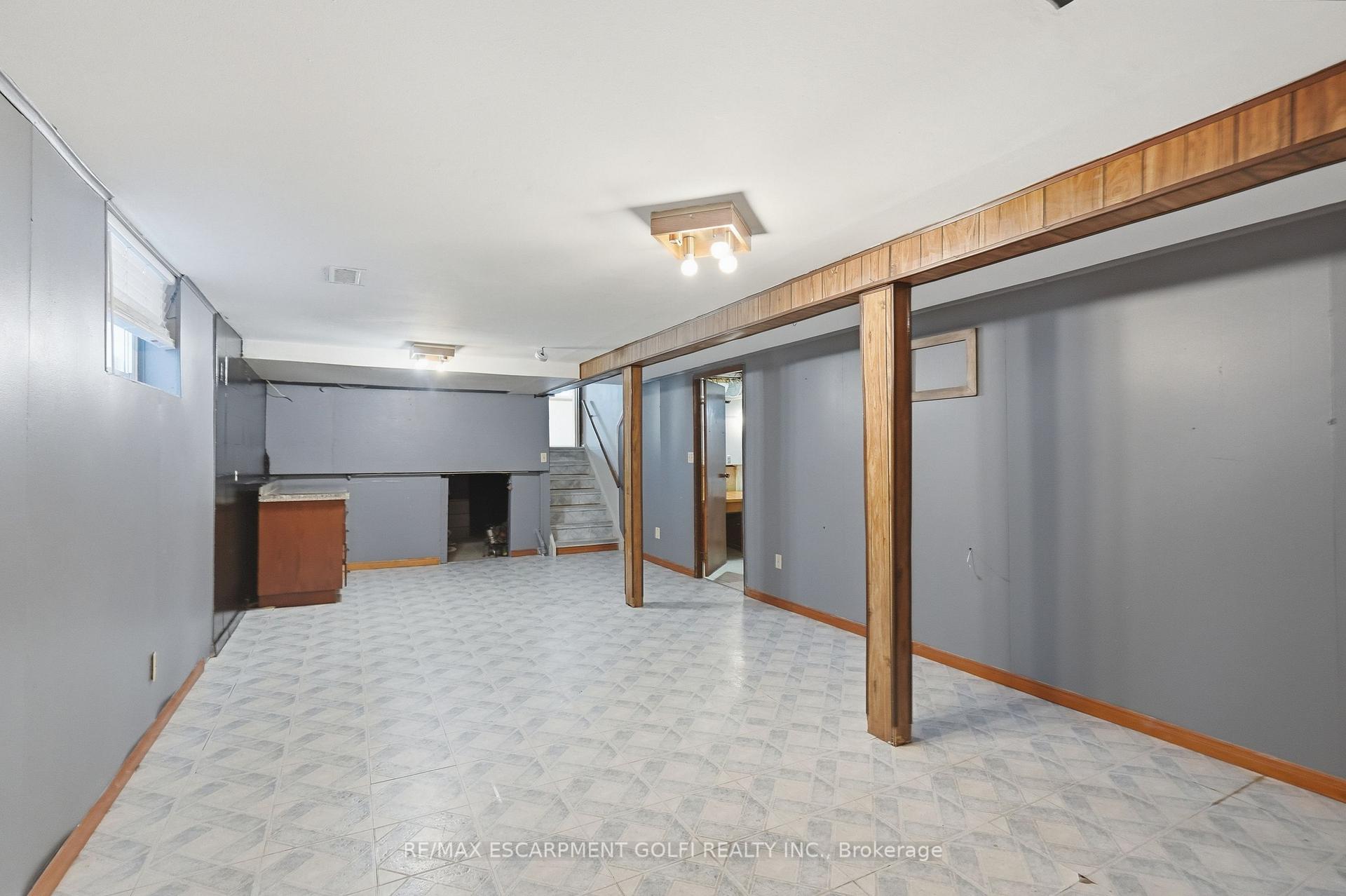 Photo 31 of 948 Stone Church Road E, Hamilton, Quinndale — HOMEH