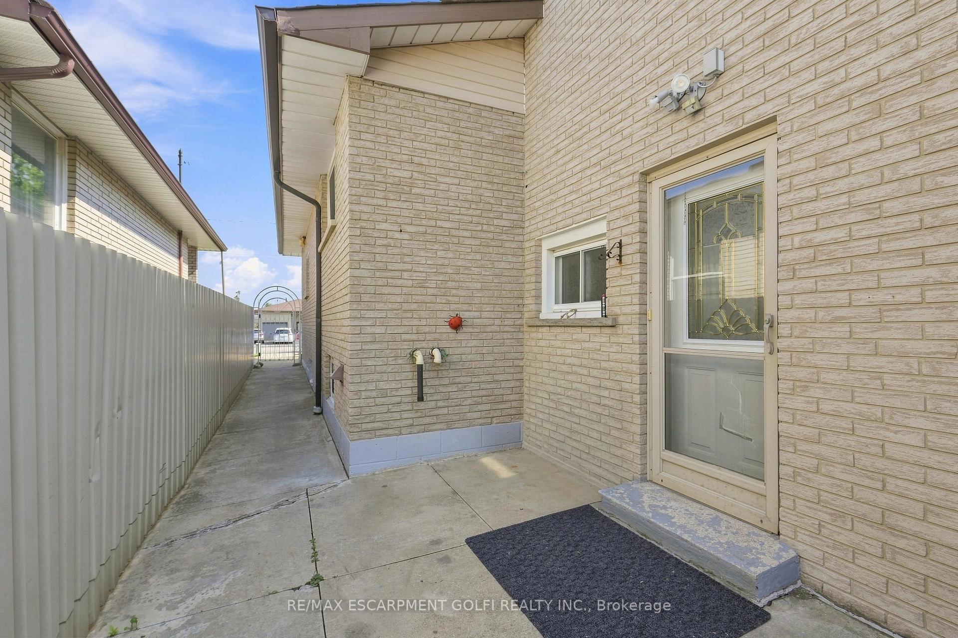 Photo 35 of 948 Stone Church Road E, Hamilton, Quinndale — HOMEH