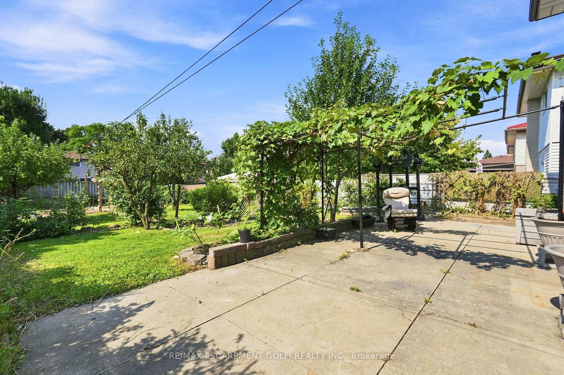 Photo 37 of 948 Stone Church Road E, Hamilton, Quinndale — HOMEH