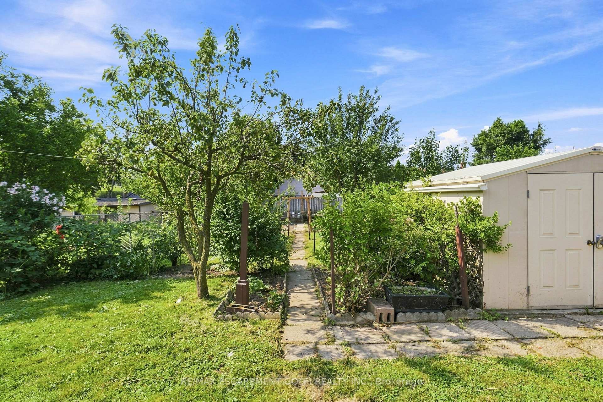 Photo 39 of 948 Stone Church Road E, Hamilton, Quinndale — HOMEH