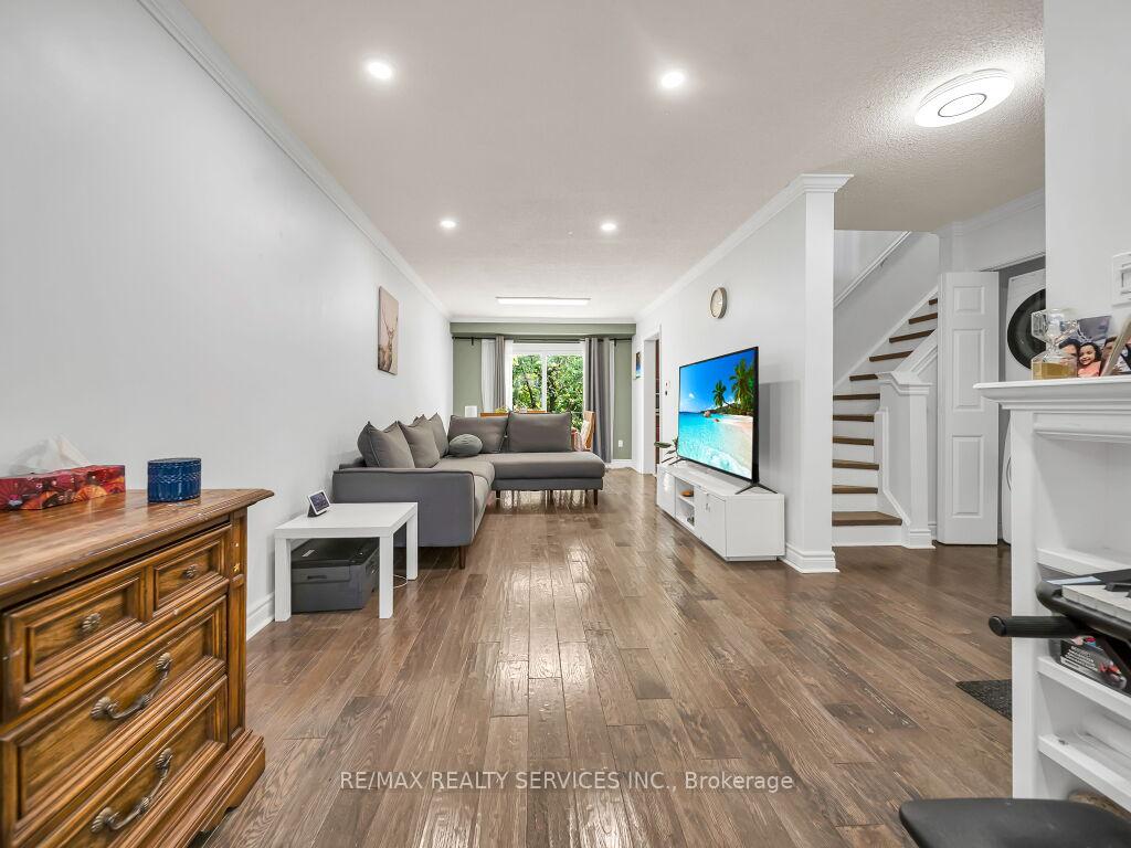 Photo 7 of 3079 Bartholomew Crescent, Mississauga, Meadowvale — HOMEH