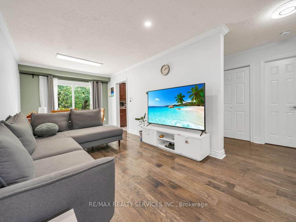 Photo 9 of 3079 Bartholomew Crescent, Mississauga, Meadowvale — HOMEH