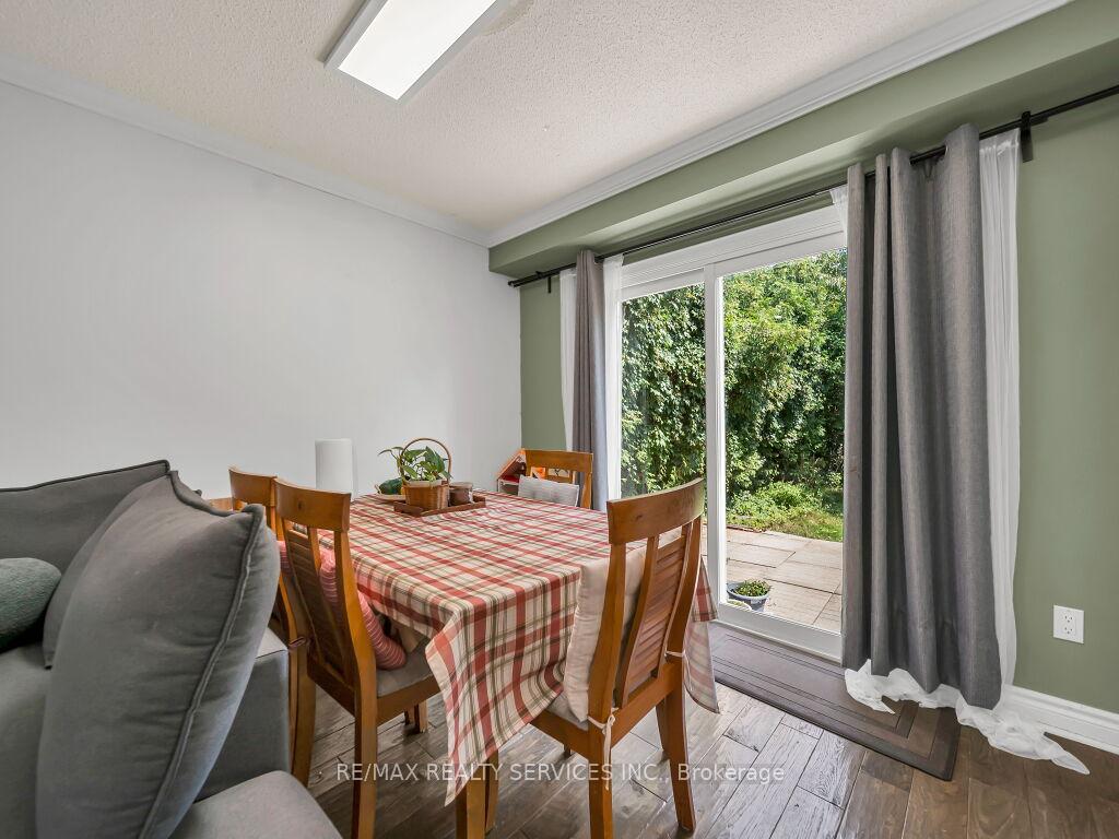 Photo 11 of 3079 Bartholomew Crescent, Mississauga, Meadowvale — HOMEH
