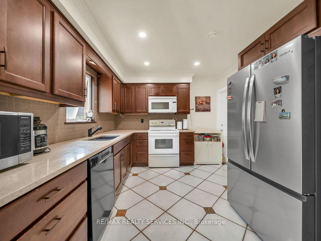Photo 13 of 3079 Bartholomew Crescent, Mississauga, Meadowvale — HOMEH