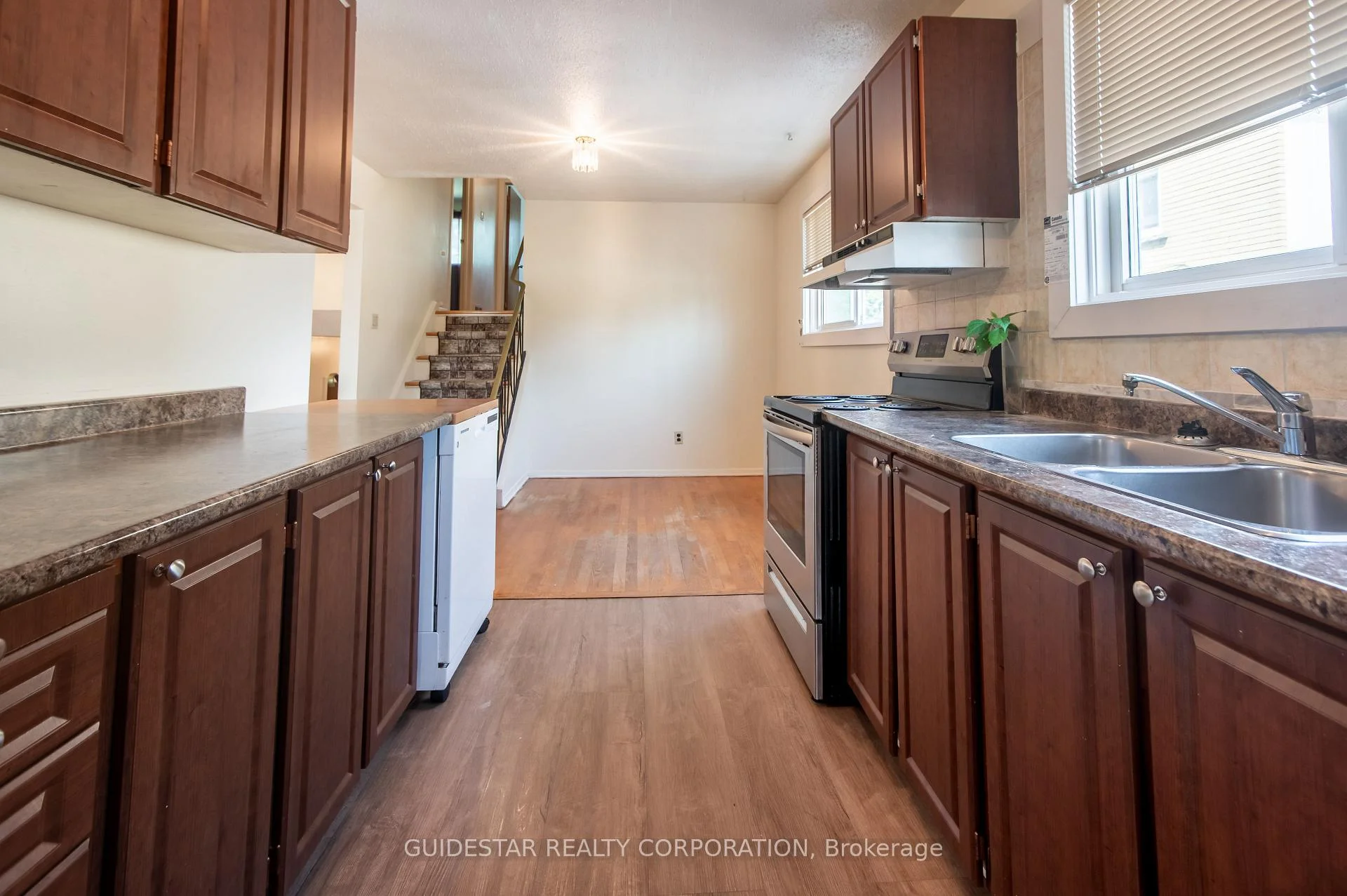 Photo 29 of 1859 Walkley Road, Ottawa, Guildwood Estates - Urbandale Acres — HOMEH