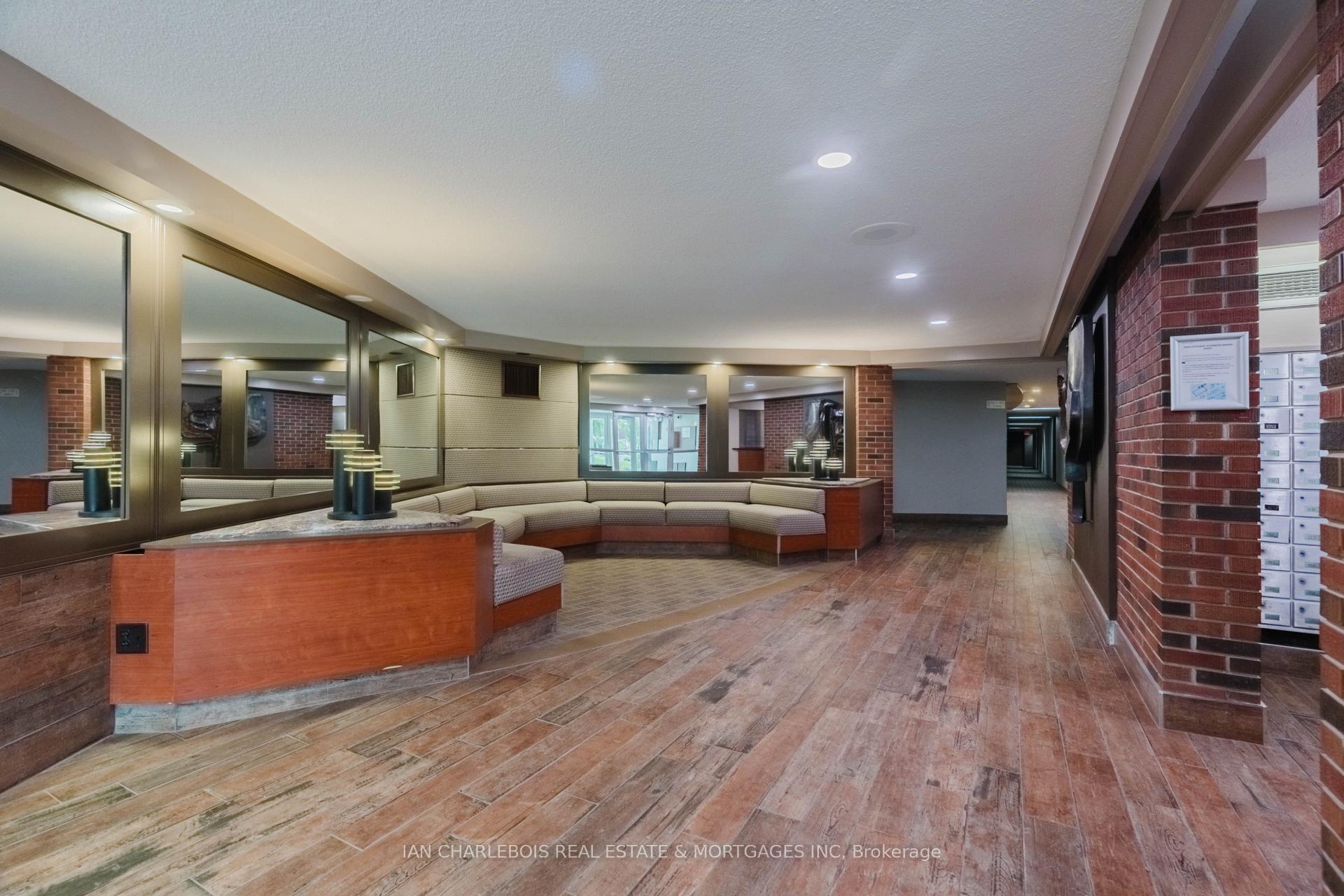 Photo 4 of Unit 908, 20 Chesterton Drive, Ottawa, Borden Farm/Stewart Farm/Carleton Heights/Parkwood Hills — HOMEH