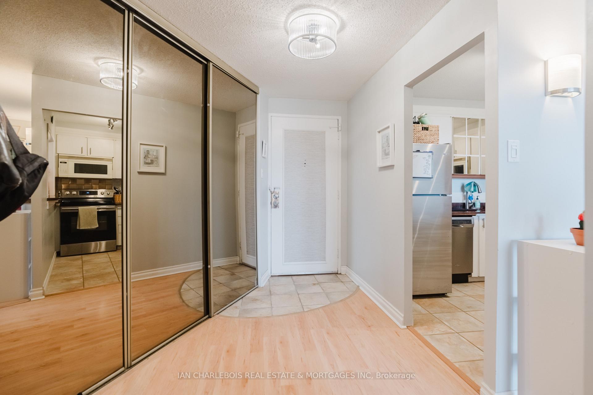 Photo 7 of Unit 908, 20 Chesterton Drive, Ottawa, Borden Farm/Stewart Farm/Carleton Heights/Parkwood Hills — HOMEH