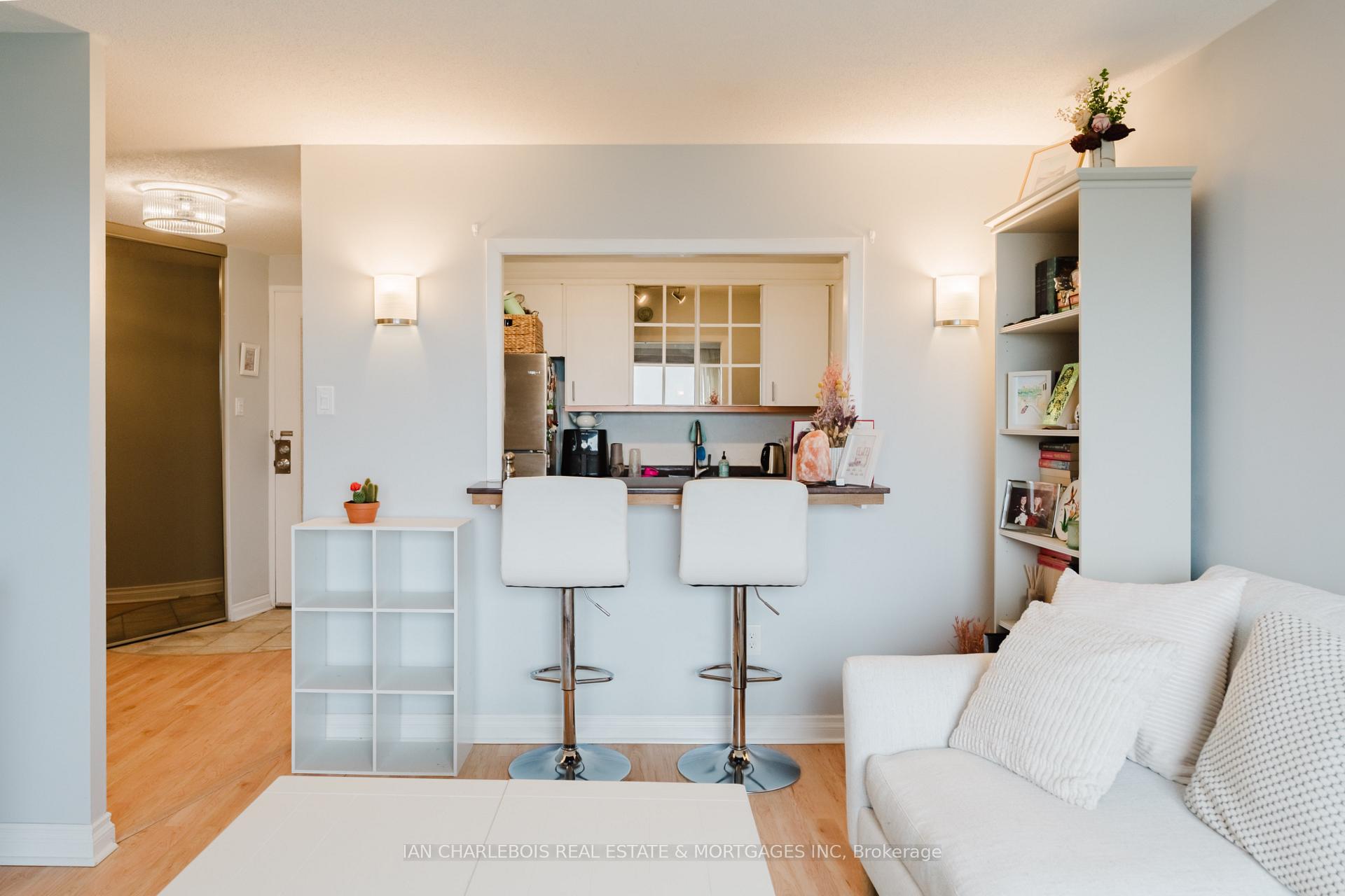 Photo 11 of Unit 908, 20 Chesterton Drive, Ottawa, Borden Farm/Stewart Farm/Carleton Heights/Parkwood Hills — HOMEH