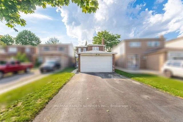 Photo 1 of 36 Pickard Lane, Brampton, Fletcher's West — HOMEH