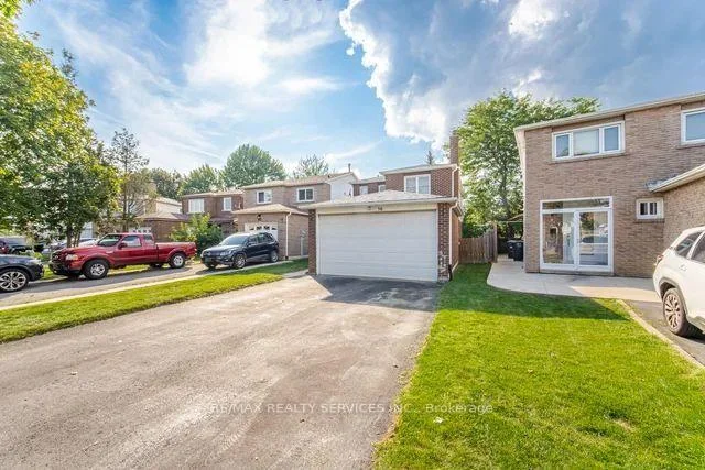 Photo 4 of 36 Pickard Lane, Brampton, Fletcher's West — HOMEH
