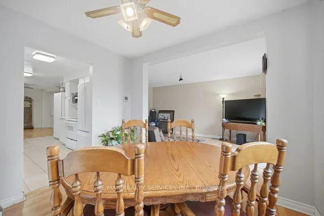 Photo 17 of 36 Pickard Lane, Brampton, Fletcher's West — HOMEH
