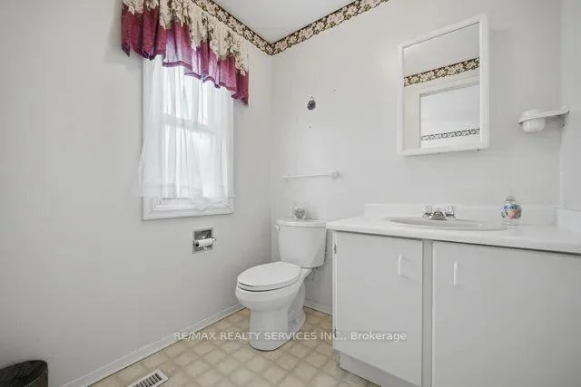 Photo 27 of 36 Pickard Lane, Brampton, Fletcher's West — HOMEH