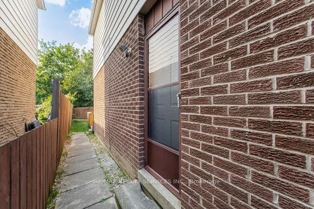 Photo 39 of 36 Pickard Lane, Brampton, Fletcher's West — HOMEH