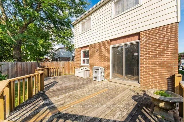 Photo 40 of 36 Pickard Lane, Brampton, Fletcher's West — HOMEH