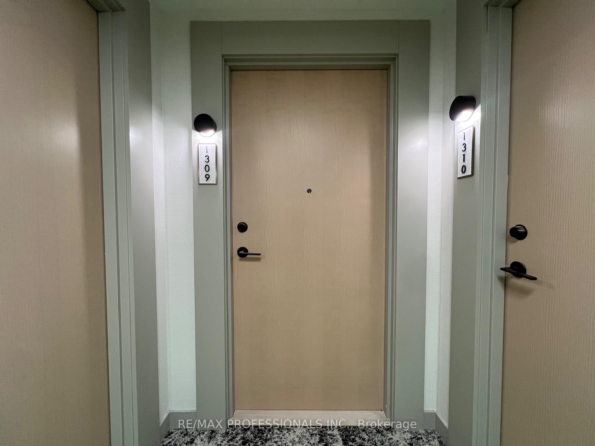 Photo 2 of Unit 1309, 10 Oak Street, Toronto, Regent Park — HOMEH