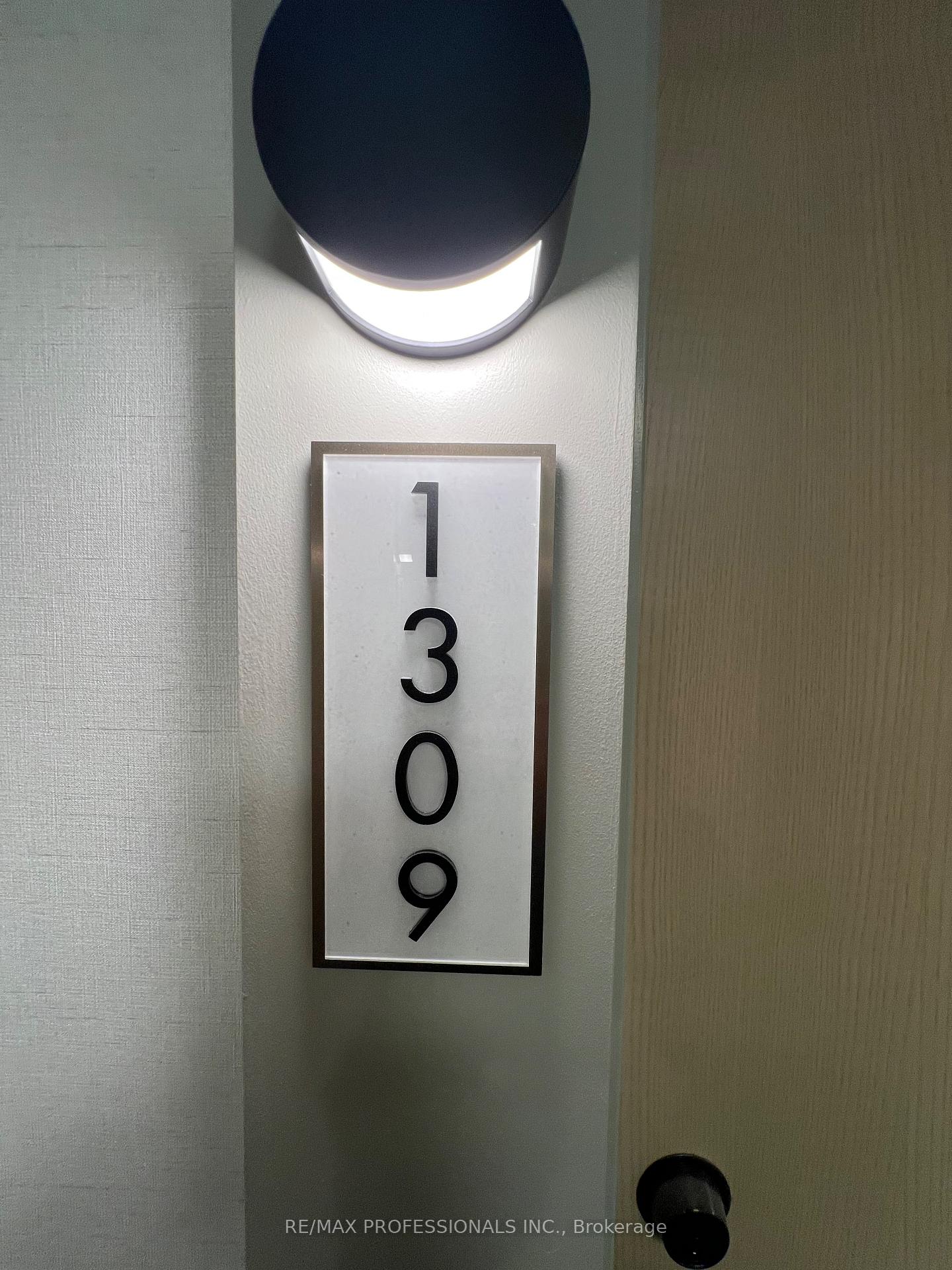 Photo 3 of Unit 1309, 10 Oak Street, Toronto, Regent Park — HOMEH