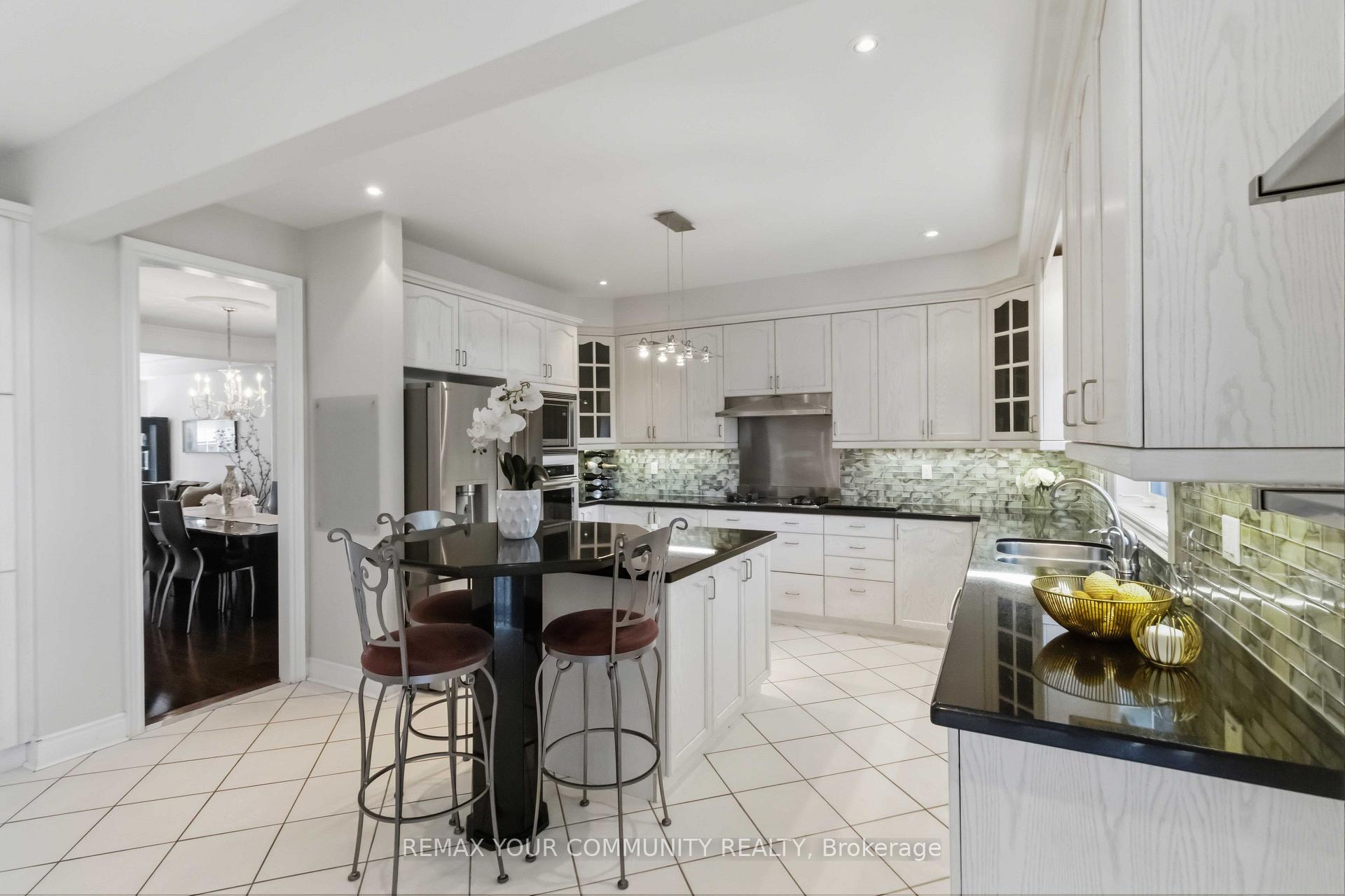Photo 9 of 171 Langtry Place, Vaughan, Uplands — HOMEH
