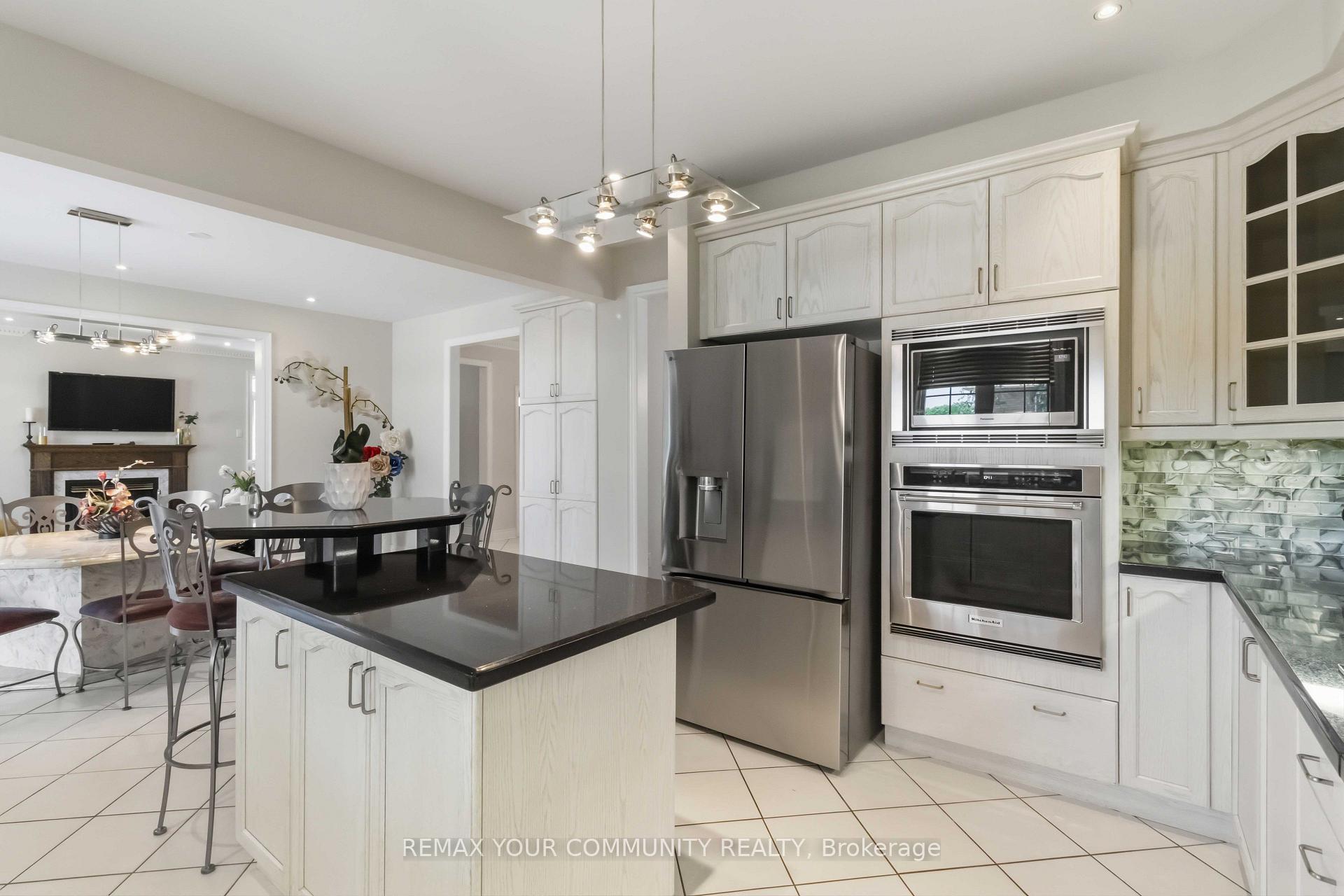 Photo 10 of 171 Langtry Place, Vaughan, Uplands — HOMEH