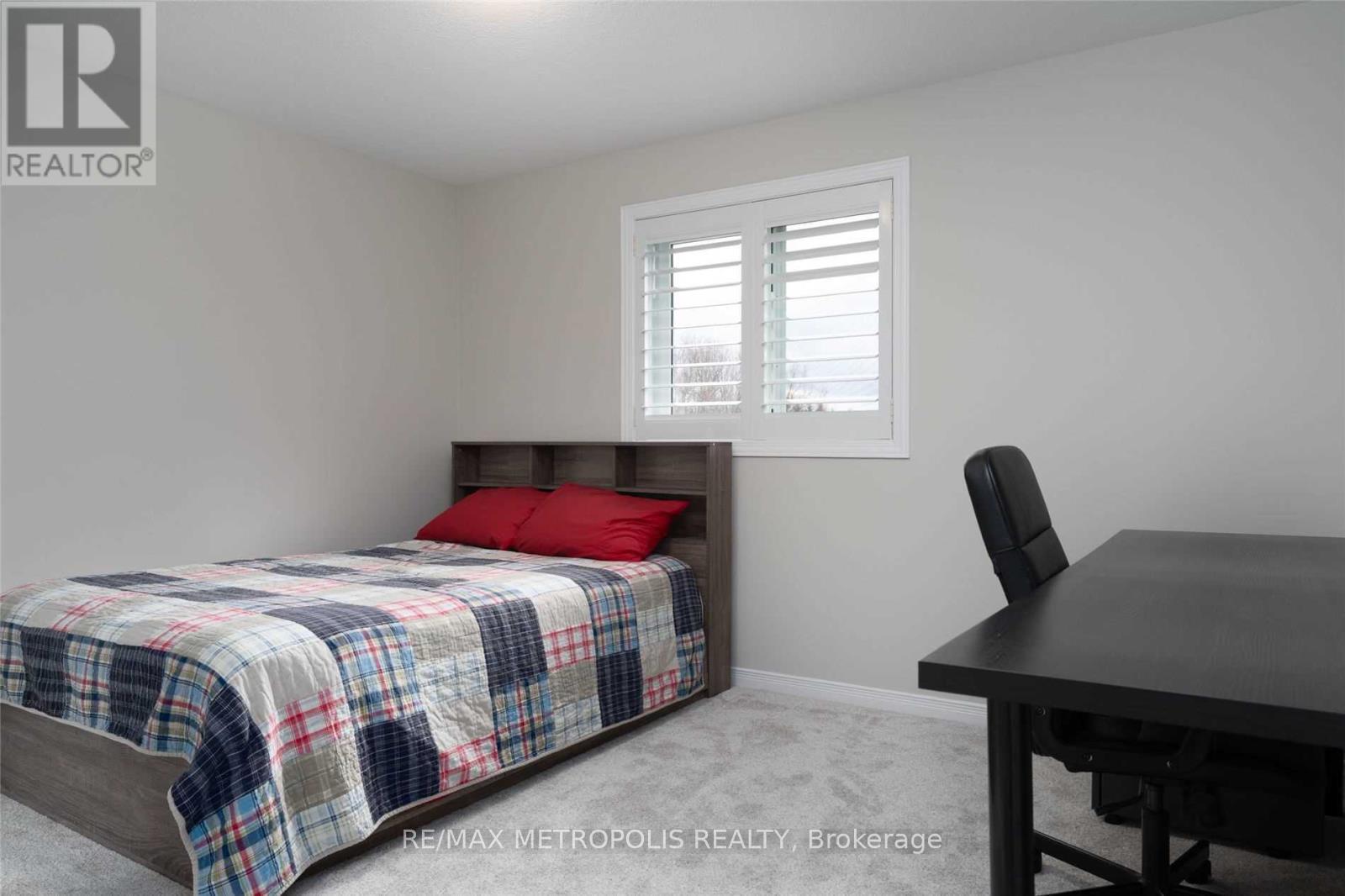 Photo 7 of 472 Hidden Creek Drive, Kitchener, Highland West — HOMEH