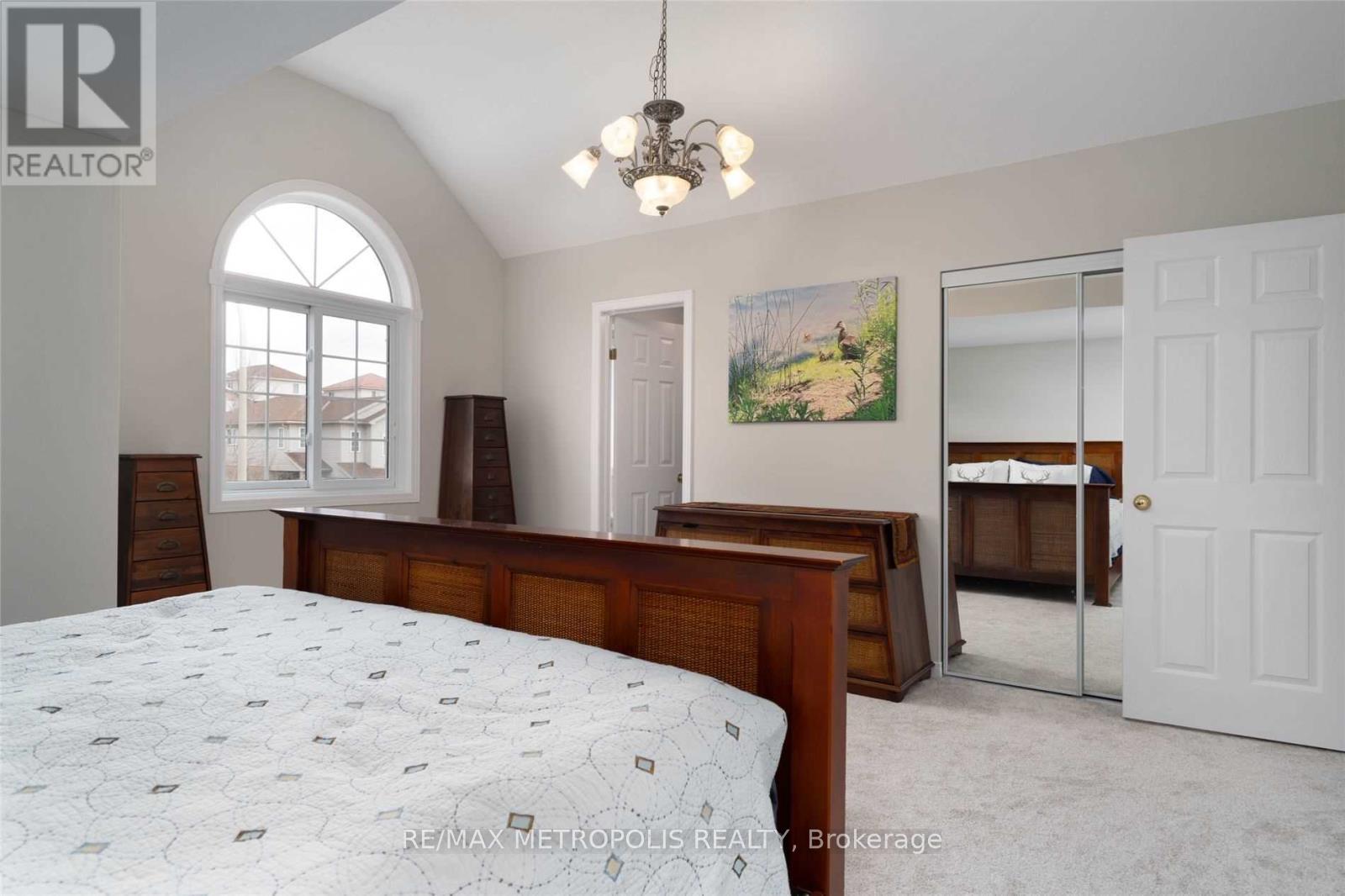Photo 8 of 472 Hidden Creek Drive, Kitchener, Highland West — HOMEH