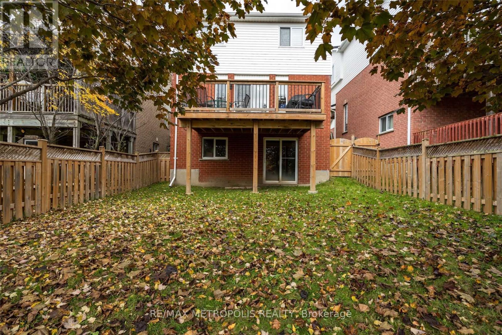 Photo 10 of 472 Hidden Creek Drive, Kitchener, Highland West — HOMEH