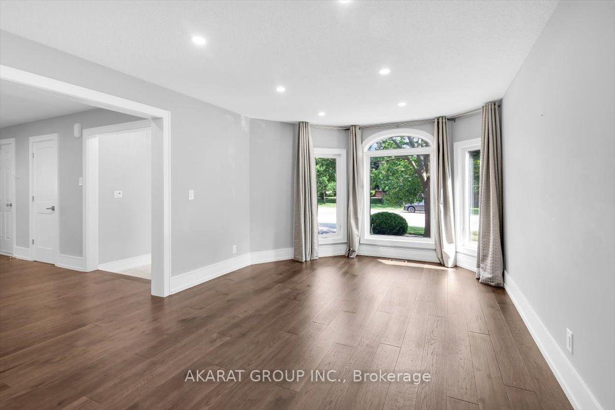 Photo 5 of 1274 King's College Drive, Oakville, Glen Abbey — HOMEH