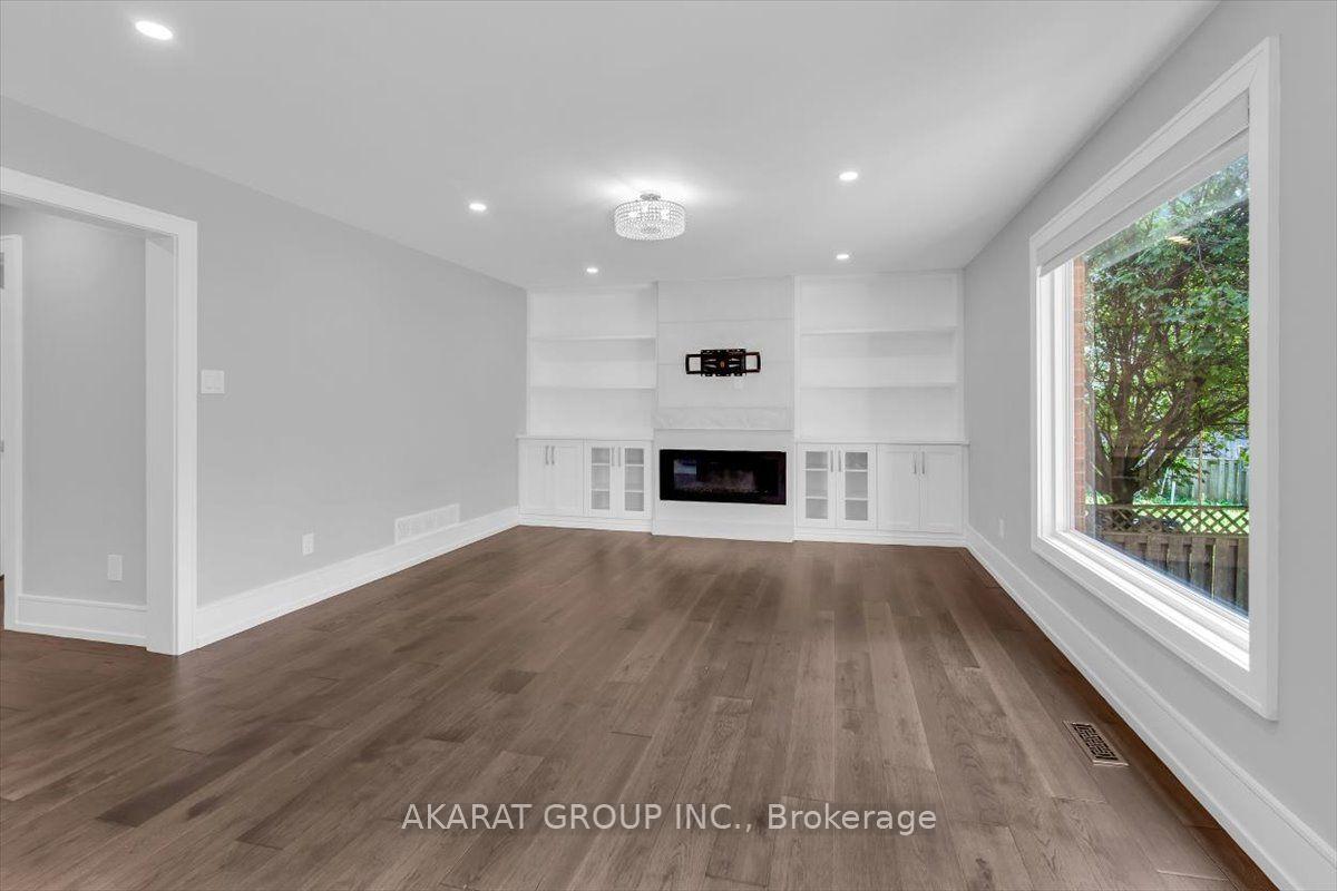 Photo 10 of 1274 King's College Drive, Oakville, Glen Abbey — HOMEH