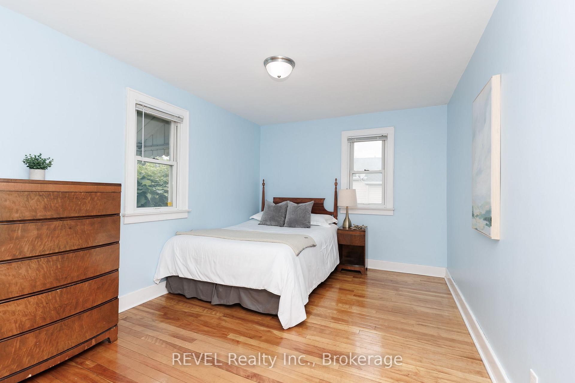 Photo 19 of 66 Semley Avenue, Welland, Broadway — HOMEH